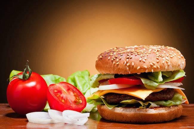 Qui connaît le meilleur snack ou restaurant de Bruxelles pour déguster un méga bon hamburger ? MERCI.