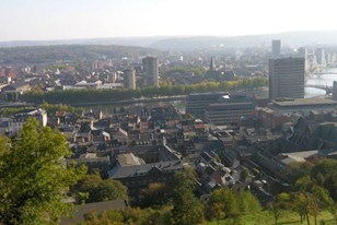 Qui connaît un endroit calme et un peu secret sur les hauteurs pour avoir une vue imprenable sur Liège ?