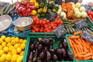 Qui connaît un chouette marché sur Lille ou les alentours où l'on peut trouver de bons fruits et légumes frais ?