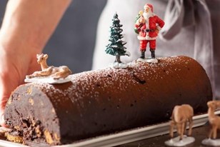 Qui connaît un pâtissier qui fait d'excellentes bûches de Noël ? Je connais Le Merveilleux mais je voudrais en trouver un autre :-)