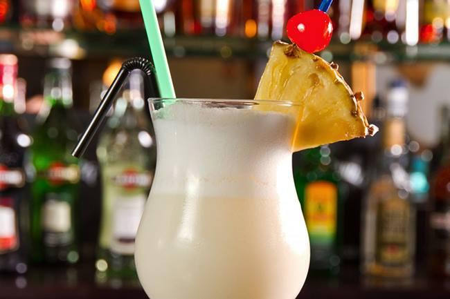 Qui connaît LE bar où aller pour boire une délicieuse piña colada ?