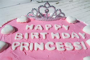 Qui connaît un bon pâtissier qui fait des gâteaux d'anniversaire de princesse pour ma fille sur Montpellier ?