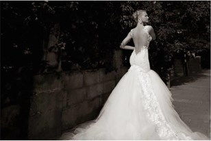 Qui connait une couturière minutieuse pour retoucher et personnaliser une robe de mariée  ?