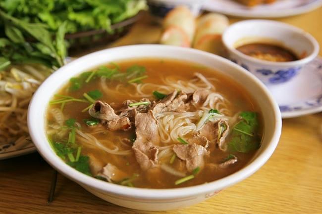 Qui connaît le meilleur endroit pour déguster une soupe vietnamienne ?