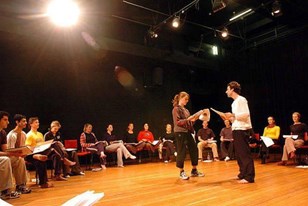 Qui connaît un bon cours de théâtre pour une ado à inscrire en 2015-2016 sur Nantes ?