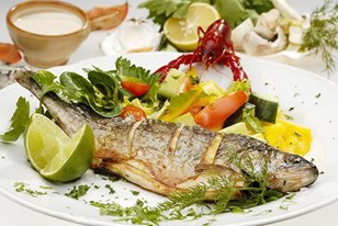 Qui connaît un bon restaurant avec un large choix en poisson à un prix raisonnable ?
