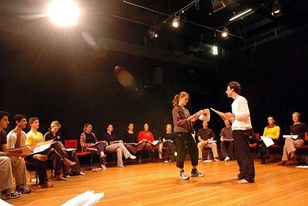 Qui connaît un cours de théâtre pour amateurs sur Strasbourg ? C'est ma première inscription et j'aimerais avoir des conseils !