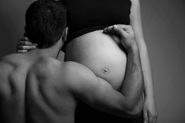 Qui connaît un bon photographe professionnel pour faire des photos de grossesse et, ensuite, de naissance ?