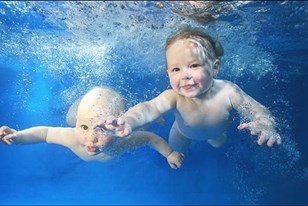 Qui connaît une bonne piscine qui fait des séances de bébés nageurs ?